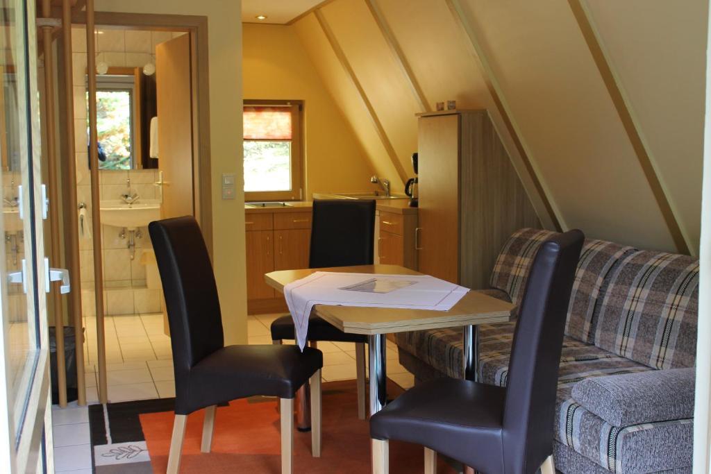 Hotel Reifenstein Kleinbartloff Pokoj fotografie